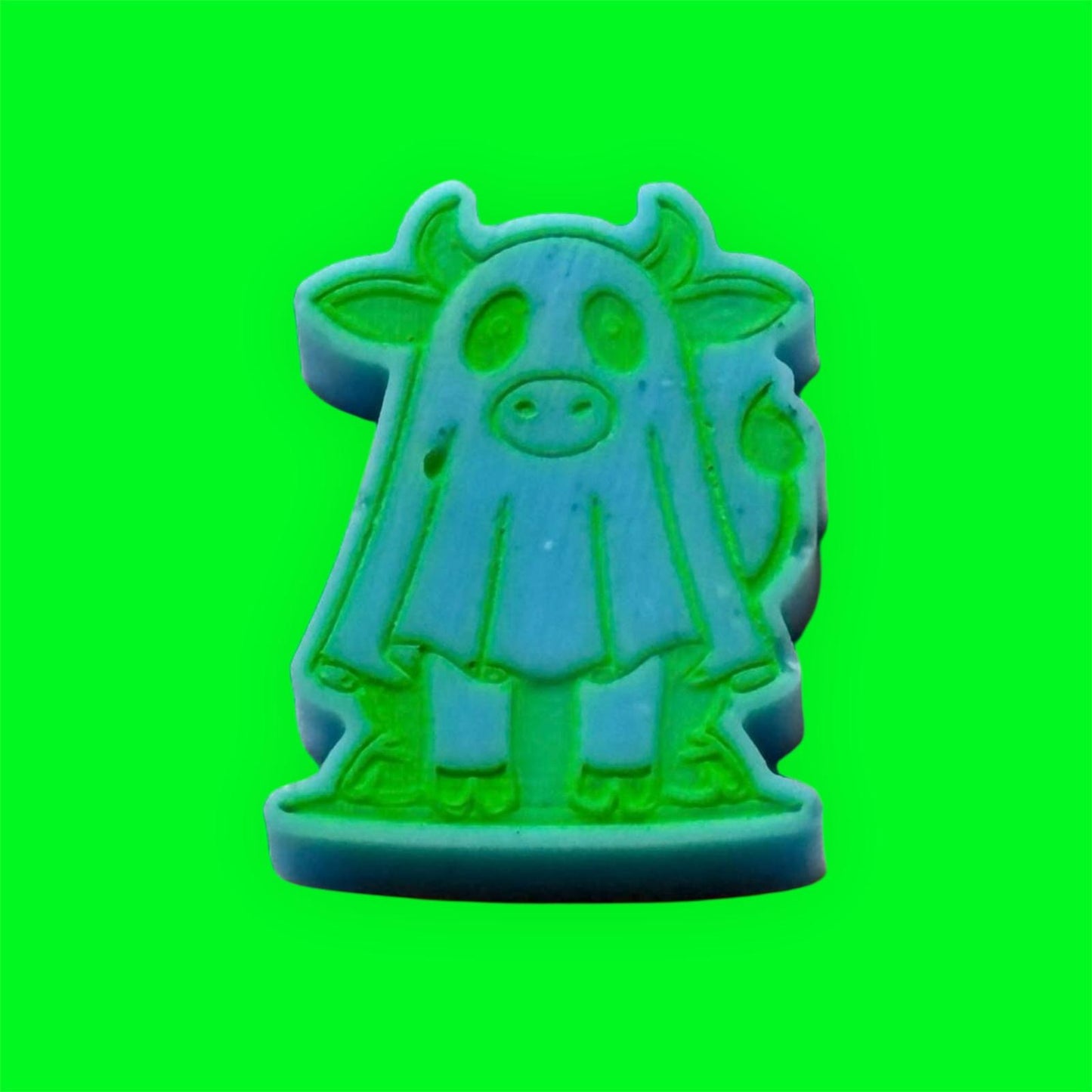 Spooky Cow wax melt shape