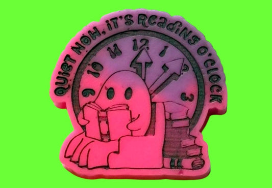 Quiet Now, It’s Reading O’clock wax melt shape