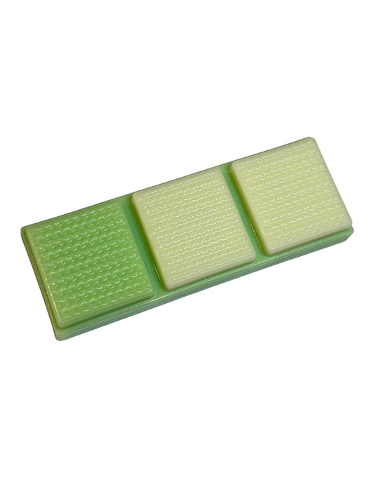 The Elf Made Me Do It Christmas Wax Melt Clamshell