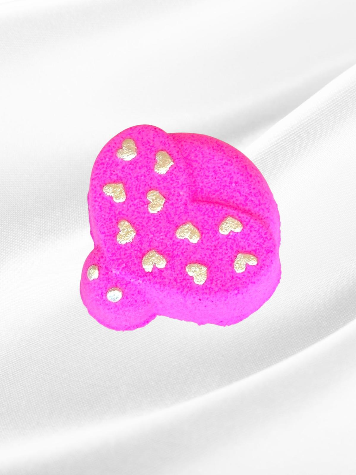 Fizzabelle The Ladybug Bath bomb