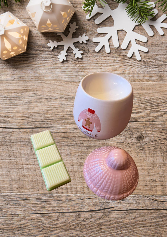 Mistletoe Kisses clamshell