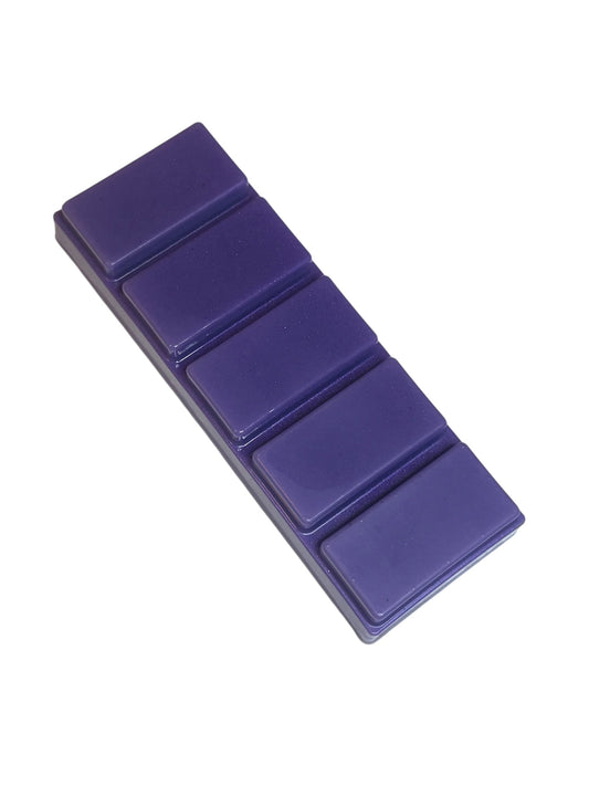 Black Plum & Rhubarb Wax Melt clamshell